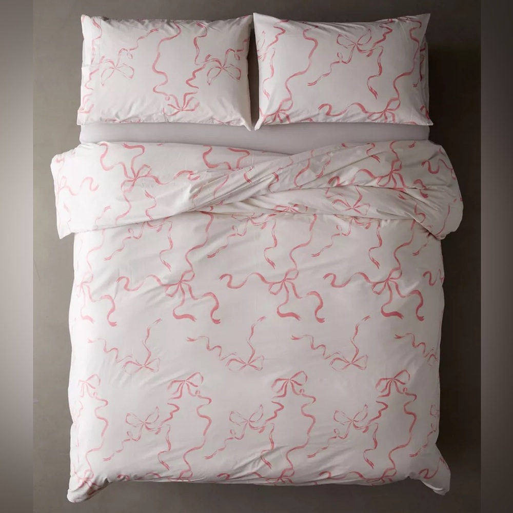 Urban Outfitters Painted Bows Duvet Cover and Sheet Set